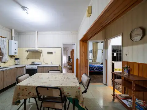 Casa 5 ambientes con 1 baño