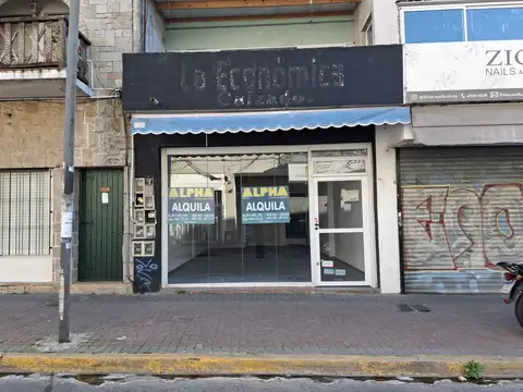 Local de 4,50 x 14,30 mts. en alquiler | Berazategui centro