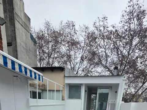 Depto Tipo Casa en Alquiler de 3 ambientes
