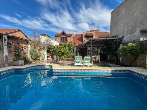 Casa en Venta en Adrogue, USD 269.000