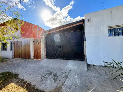 VENTA CASA MULTIFAMILIAR ESCOBAR