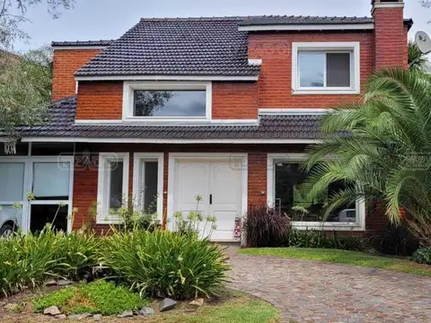 Casa Chalet  en Venta en Banco Provincia, Moreno, G.B.A. Zona Oeste