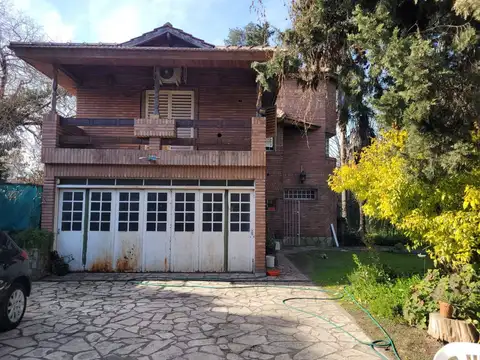Casa en Venta con 1 cochera