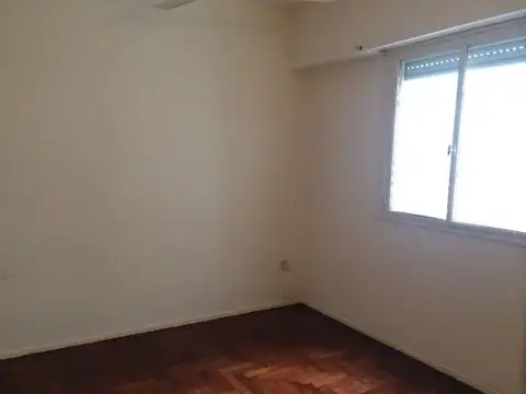 Departamento en Alquiler en Villa del Parque, $ 700.000