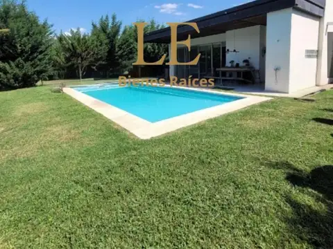 Casa en Venta de 4 dormitorios