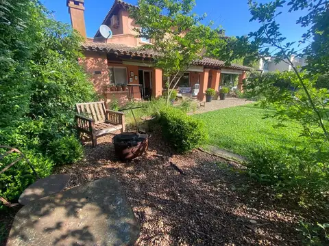 Casa en Alquiler de 4 dormitorios