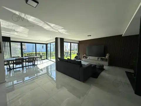 Casa en Alquiler de 3 dormitorios