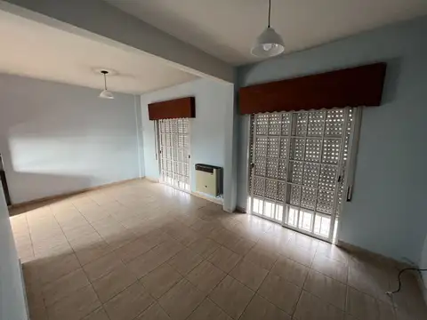 Departamento en Alquiler en Jose Clemente Paz, $ 680.000