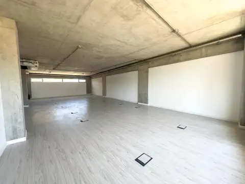 Oficina en Venta con 1 cochera