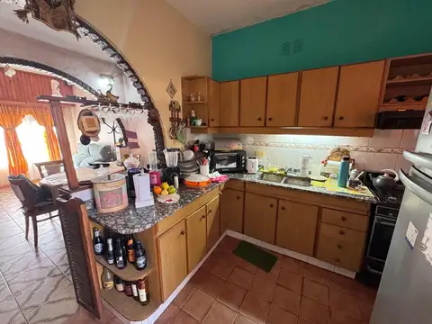 VENTA CASA 4 AMB CON COCHERA EN FLORENCIO VARELA