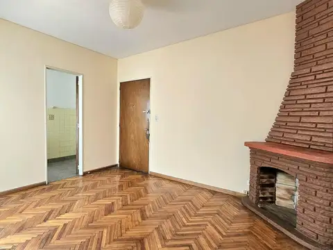 Departamento de 2 ambientes lateral con balcón. Muy luminoso