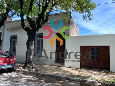 LINDA CASA CENTRICA EN VENTA  - MERCEDES (B)