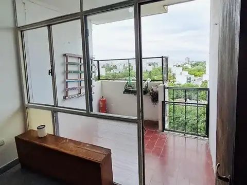 Departamento 3 dormitorios con balcon en venta La Plata