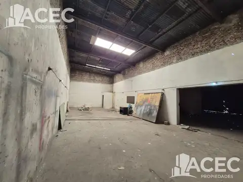 Venta / Permuta - Galpón - barrio La Tablada