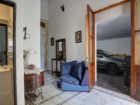 Casa 6 ambientes con 4 baños