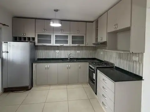 Departamento en Alquiler de 6 ambientes
