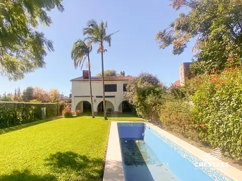 Venta / Permuta - Casa 4 dormitorios con jardín, pileta y quincho - La Florida, Rosario.