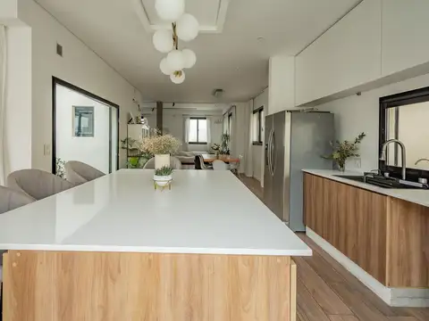 VENTA CASA 5 AMB A ESTRENAR C/PILETA - ALDO BONZI