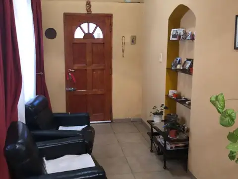 Depto Tipo Casa en Venta en Moron Norte, USD 68.000