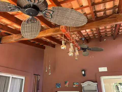 Casa 4 ambientes con 3 baños