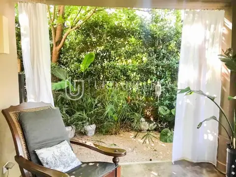 Casa sobre lote interno en Ayres de Pilar
