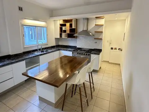 Depto Tipo Casa en Venta de 4 ambientes