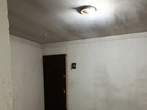 Adolfo Alsina 3200