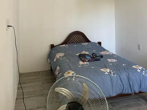 Casa 2 ambientes con 1 baño