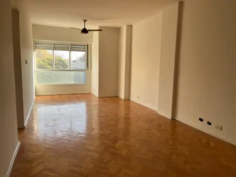 Amplio depto de 2 amb s/Av Maipu