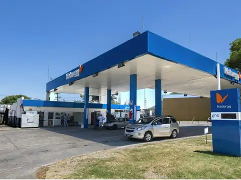 Predio con Estacion de Servicio Unico Comercial Turistico