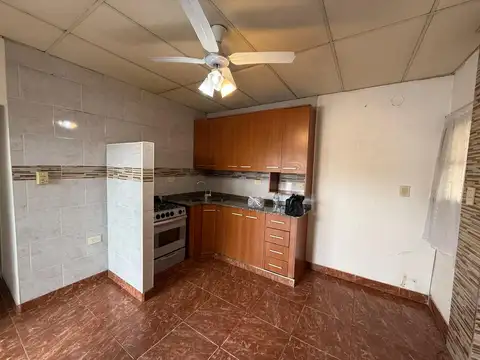 Adelina Hue 4900, Piso 1