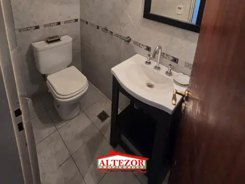 Casa 6 ambientes con 3 baños