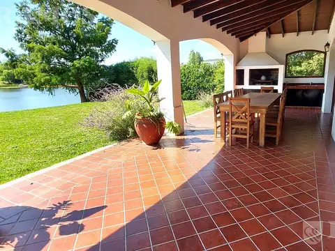 Casa en Venta en Villanueva, USD 480.000