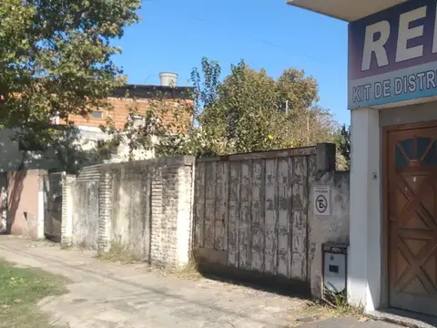 Local en Venta Via Púb.