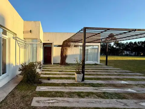 Casa en Alquiler en Tierras Del Mar, USD 1.500
