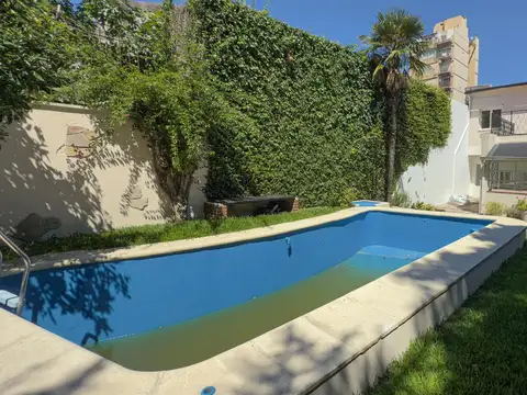 Casa de 5 dormitorios en venta en Vicente López con pileta