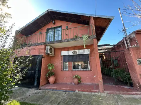 VENTA   CASA   5   AMBIENTES     MUÑIZ