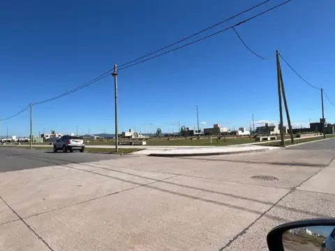 VENTA DUPLEX 3 DORMITORIOS PAMPAS DE MANANTIALES
