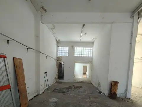 Avenida Hipólito Yrigoyen 800