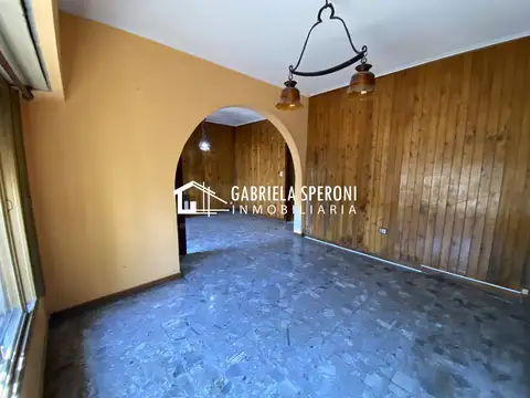 Casa en Alquiler con 1 cochera