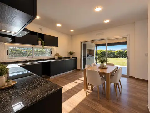 Casa en Venta en El Cantón - Barrio Puerto, USD 285.000