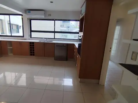 Departamento en Alquiler de 5 ambientes