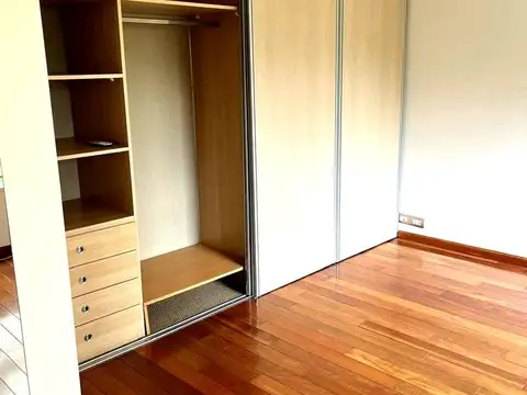 Departamento en Alquiler con 2 cocheras