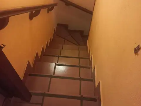 Casa en venta - 2 Dormitorios 4 Baños - Villa Gesell