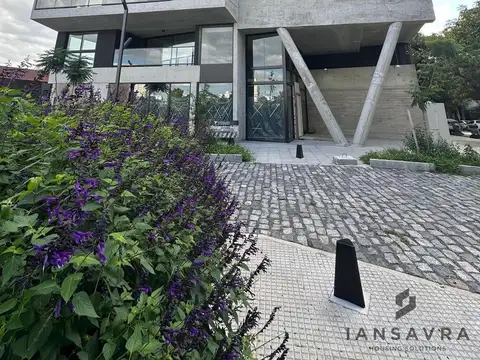 Venta de cochera con baulera en Colegiales Vidal al 1400
