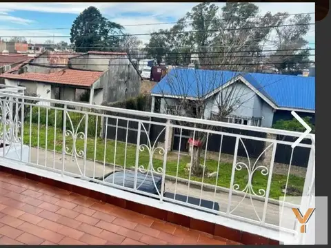 Casa en Venta - 3 Dormitorios 3 Baños - 300mts - Quilmes