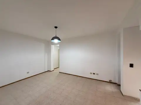 Depto Tipo Casa en Alquiler en Mataderos, $ 890.000
