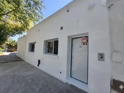 ALQUILER  CASA GODOY CRUZ VIVIENDA O COMERCIAL