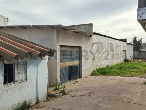 Galpón en Venta en Moreno sobre Av. Libertador – 851 m² de Terreno