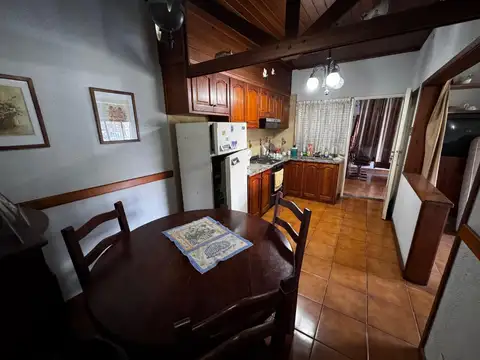 Vivienda multifamiliar. Zona Residencial. Cercano Av. Gaona y Acceso Oeste.